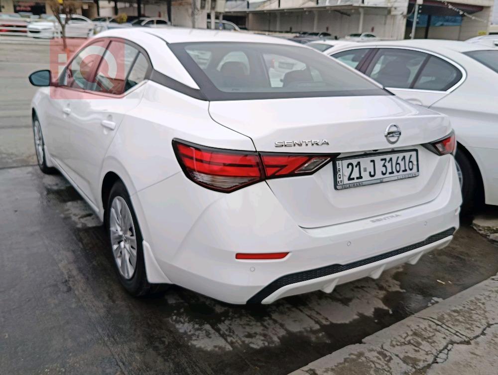 نیسان سێنترا